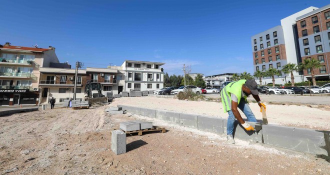 Buca’nın sokaklarında yoğun mesai