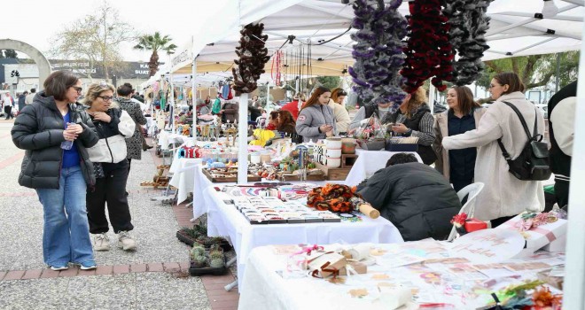 Karşıyaka’da 100 emekçi kadından 8 Mart pazarı