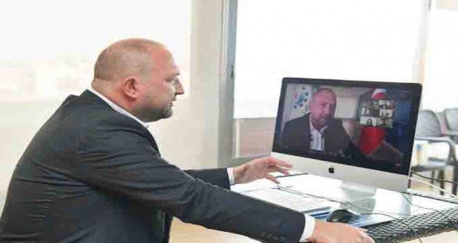 Başkan Gümrükçü yerli solunum cihazını tanıttı