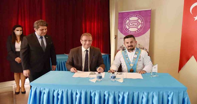 Mesleki eğitimde muhteşem proje ''GELECEĞE EL VER, GELECEĞE YÖN VER''