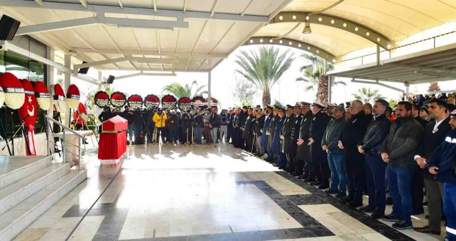 Deprem şehidi Eren Taşkın Karşıyaka'da toprağa verildi