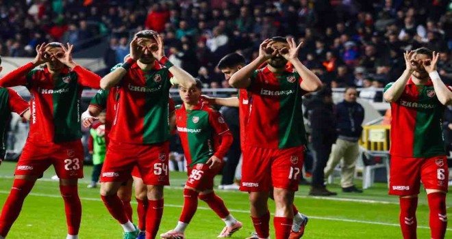 Derbide kazanan Karşıyaka