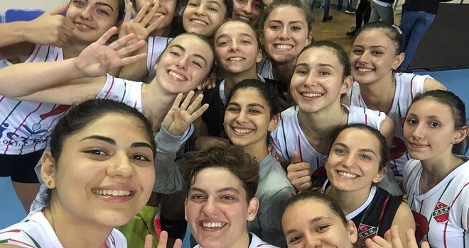 Filede Karşıyaka'nın gençleri Arkas'ına bakmadı...