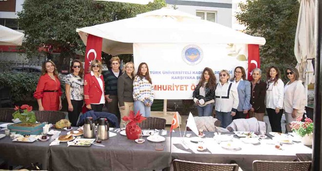 Bursiyerleri ile Cumhuriyet'i konuştular