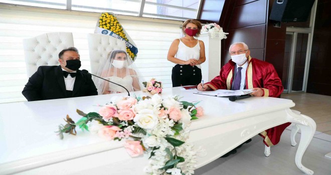 Karabağlar’da nikaha online hazırlık