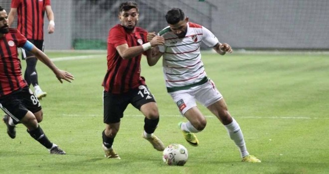 Karşıyaka evinde Karbel Karaköprü'yü geçti