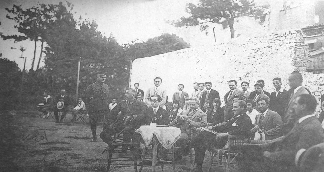 Karşıyaka’da tek yürek kutlama: Ay-Yıldız Var Göğsümüzde