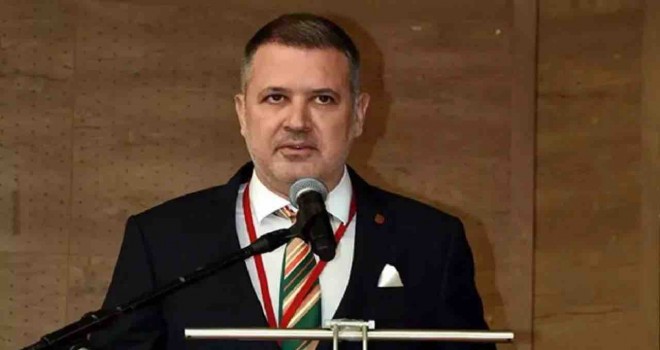 Karşıyaka'da şok! Başkan İlker Ergüllü istifa etti