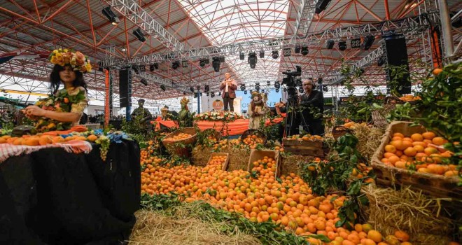 Seferihisar Mandalina Şenliği 22. kez başladı