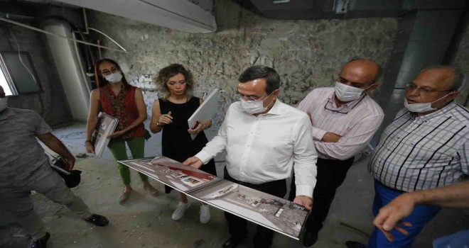 Konak Belediyesi meclis binası yolda