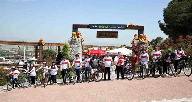 Kınık’tan hem sanata hem spora büyük önem