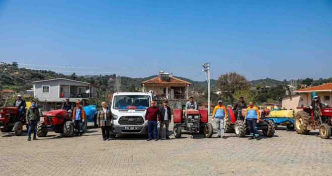 Seferihisar’da koronavirüse karşı imece usulü dezenfekte