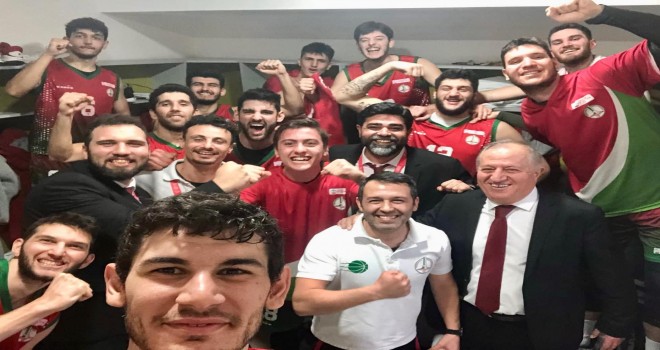 Karşıyaka Belediyespor turu geçti