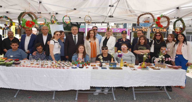 Özel öğrencilerin sergisi göz kamaştırdı