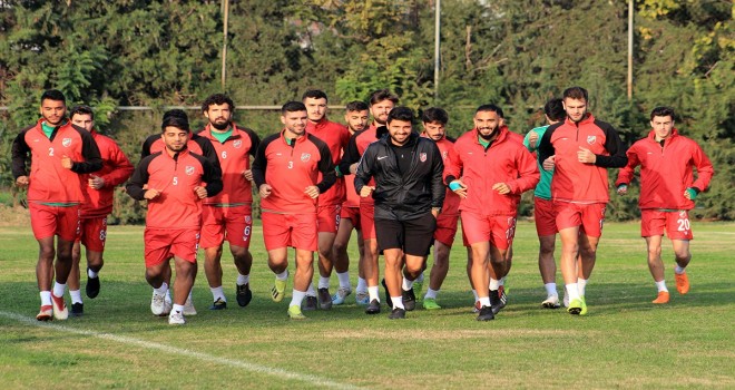 Karşıyaka, Turgutluspor'u ağırlıyor