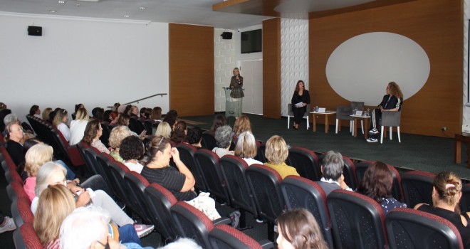 Karşıyaka meme kanserinin farkında