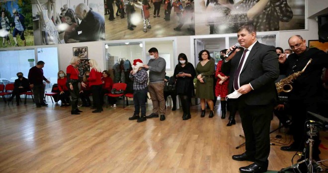 Başkan Tugay’dan çınarlara yeni yıl ziyareti