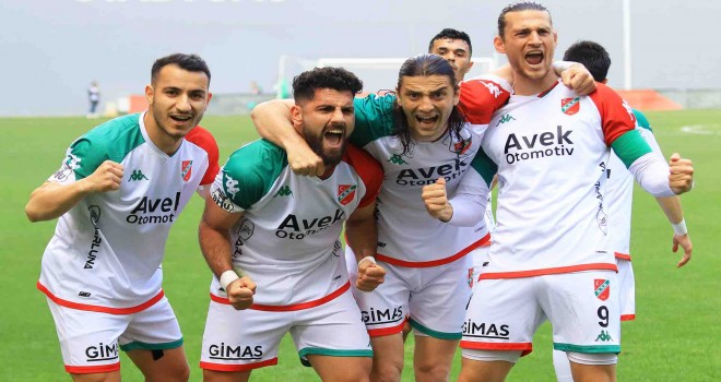 Karşıyaka'dan 6 gollü galibiyet...