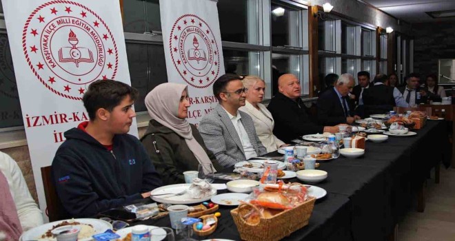 İzmir İl Millî Eğitim Müdürlüğü, Karşıyaka eğitim ailesiyle iftarda bir araya geldi