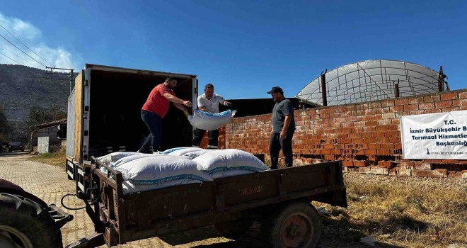 İzmir Büyükşehir'den yangın bölgesine yem desteği