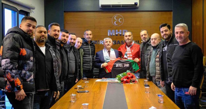 Karşıyaka Çarşı'dan MHP İzmir İl Başkanı Şahin'e ziyaret