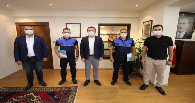 Başkan Koştu’dan dedektif gibi çalışan zabıtaya ödül