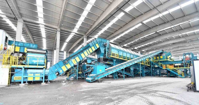 İzmir’in çöpünden hem elektrik hem de yakıt elde ediliyor