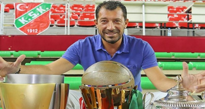 Ufuk Sarıca yeniden Pınar Karşıyaka'da