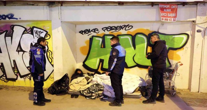 İzmir'de hava soğuk ama kimse yalnız değil