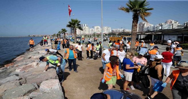 Karşıyakalılar temizlik seferberliğinde