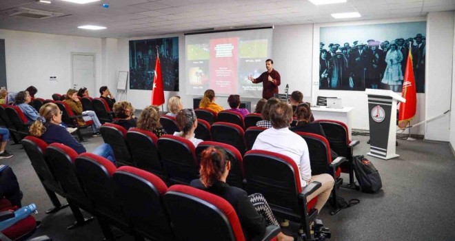 Karşıyaka Belediyesi’nden kadın girişimcilere dijital destek