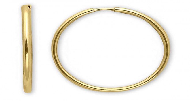 Her Tarza Uygun Halka Küpe