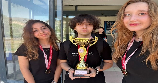 Bostanlısporlu masa tenisçileri okullarını şampiyon yaptı…