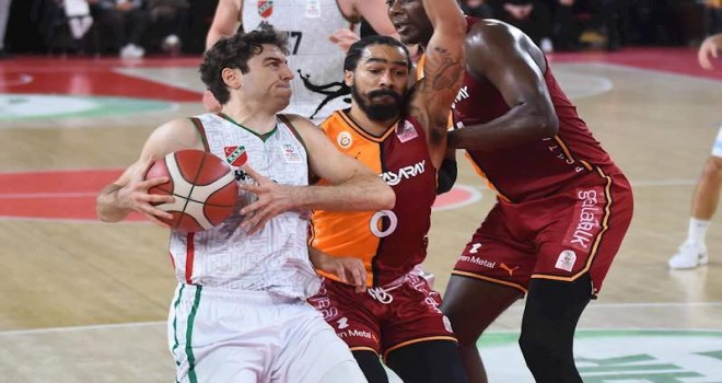 Karşıyaka'dan Esenler Erokspor'a