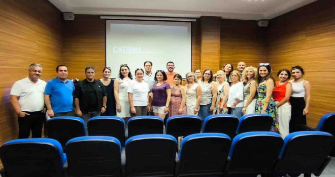 İzmir İl Millî Eğitim Müdürlüğü'nde ''İletişim, Çatışma ve Stres Yönetimi'' kursu