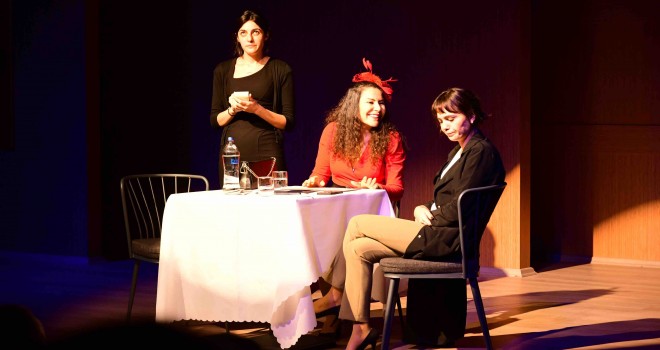 Mümkün Dünyalar oyunu Karabağlar’da