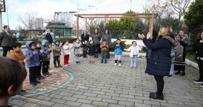 Başkan Ünsal anaokulu öğrencileriyle deprem tatbikatında