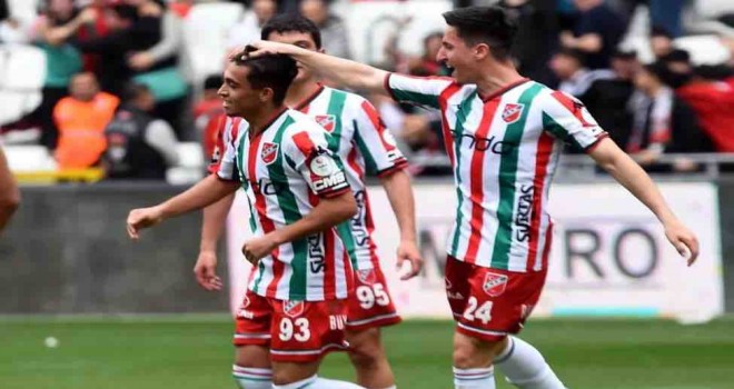 Kaf Kaf'ın gençleri geleceğe umut oldu