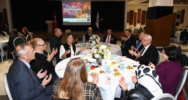 Başkan Selvitopu, şehit yakınları ve gazilerle iftarda buluştu