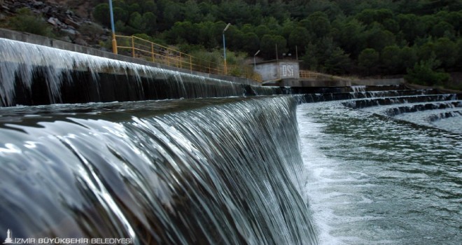 Sağanak yağış barajları doldurdu
