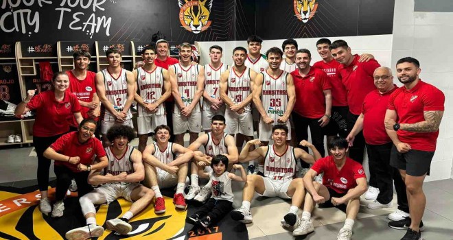 Karşıyaka U18 çeyrek finalde