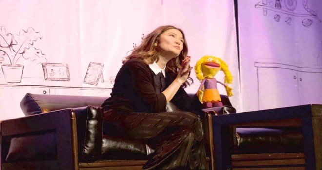 Seçme adlı kadın tiyatro oyunu Karşıyakalılarla buluşuyor