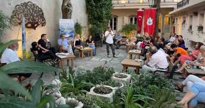 Sanathane’de Cümbüş var