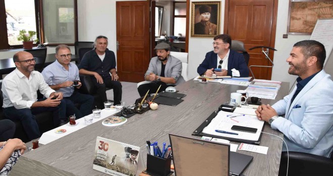 Marsilyalılar, Foça'yı ziyaret etti