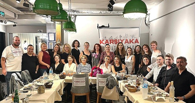 Karşıyaka Sanat Derneği Öğretmenler Günü'nü kutladı