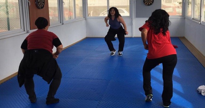 Bostanlıspor'da kadınlar zumbayı çok sevdi...