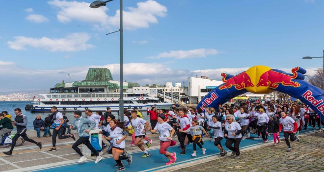 İzmir sevdiğine koştu