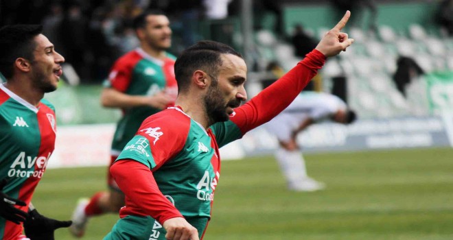 Karşıyaka serisini 3 maça çıkardı