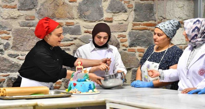 İzmir’in istihdam üssü 2025’te fabrika gibi çalıştı