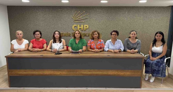 CHP İzmir Kadın Kolları'ndan kadın cinayetlerine tepki